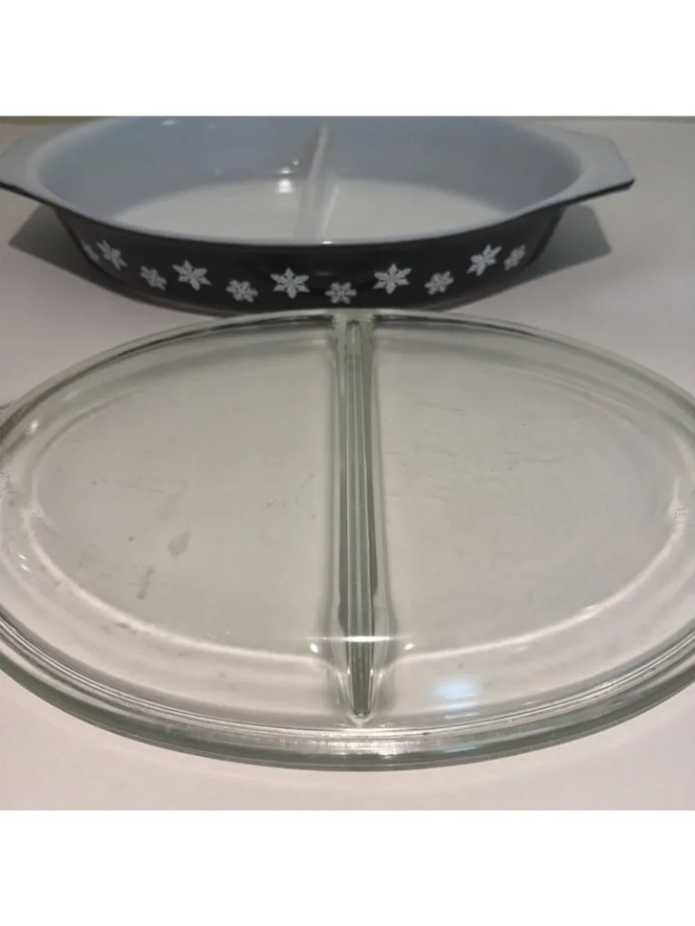 Rare Vintage Pyrex Snowflake Black 1.5 Qt Divided Oval Casserole Dish w/Lid 945C